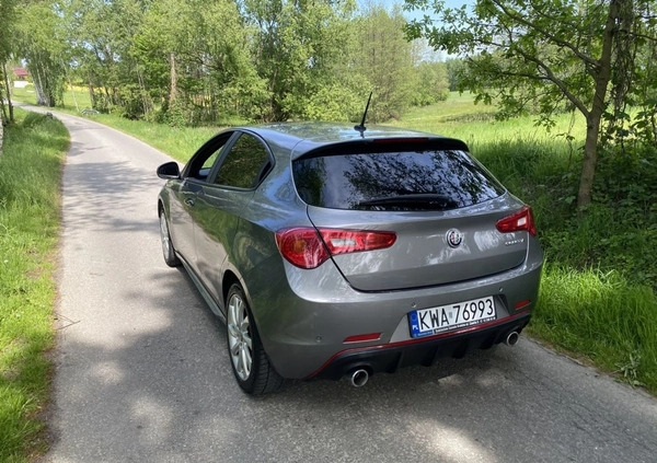 Alfa Romeo Giulietta cena 52200 przebieg: 124500, rok produkcji 2016 z Skawina małe 254